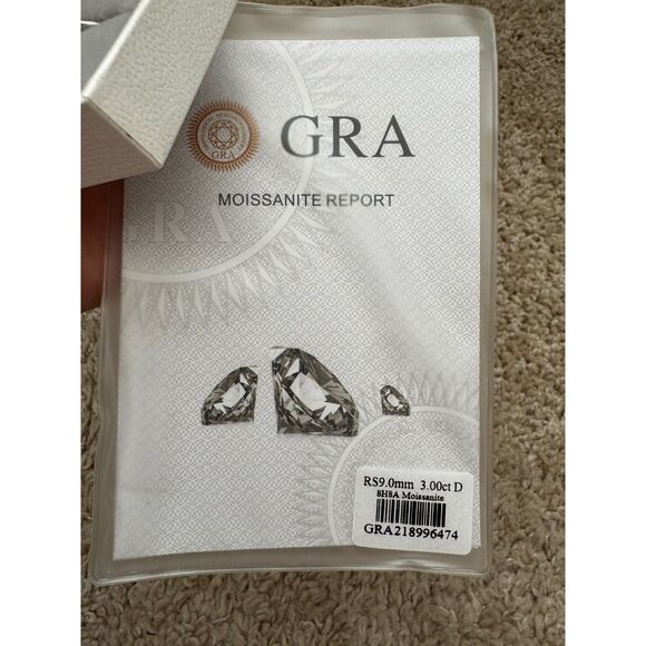 Womans Ring size 6 - Picture 2 of 2